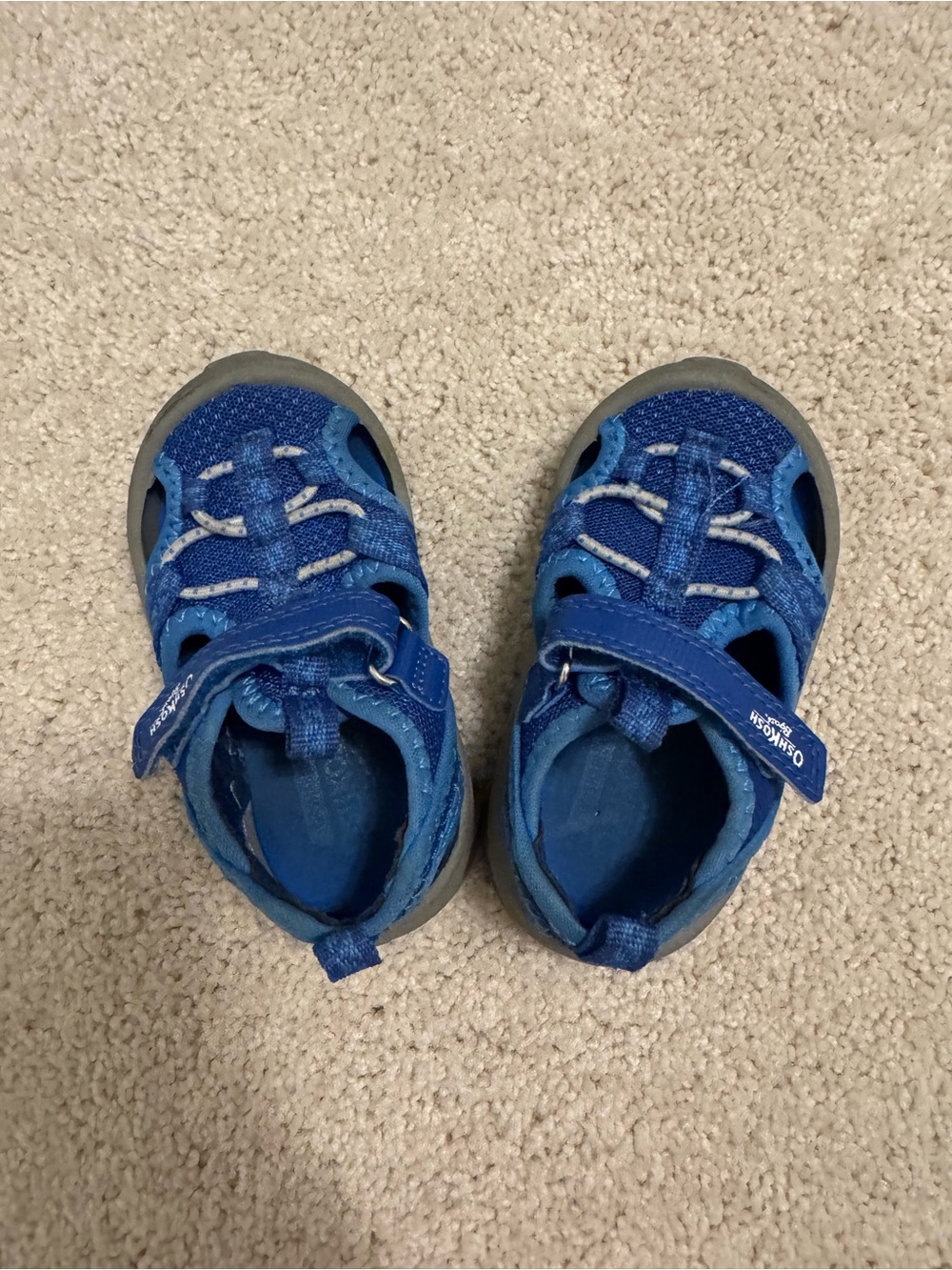 Osh Kosh Water Shoes size 5
